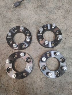 Titan Wheel Spacers 