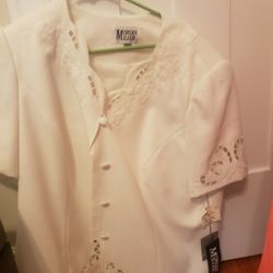 new was with tags size 2x with skirt 