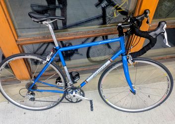Jamis Quest Elite Road Bike * Reynolds 631 frame *Shimano Ultegra/105 Drivetrain