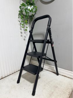 3 step ladder , Escalera