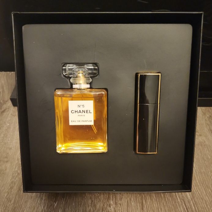 Chanel N°5 Eau De Parfum gift box 3.4 fl Oz for Sale in Cypress, TX -  OfferUp