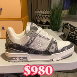 Louis Vuitton Mens LV Trainers Sneaker Size 40