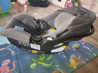 Graco Carseat and base