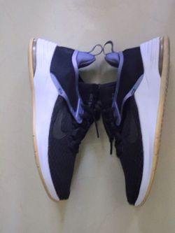 Women's Nike size 7 shoes