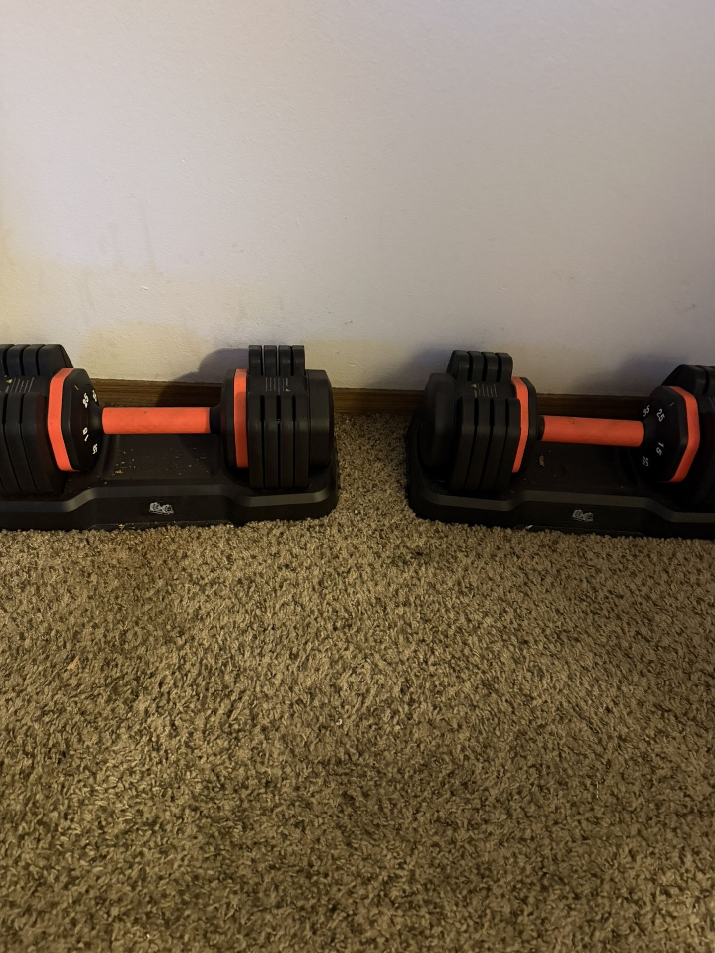 Adjustable Weight Bench + 52.5 lb Adjustable Dumbbells (Pair) – Like New!