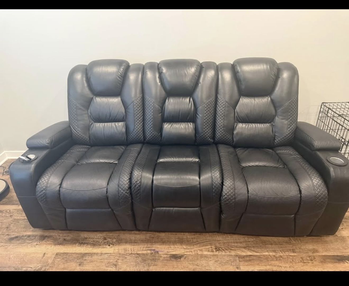 PWR REC Sofa with ADJ Headrest