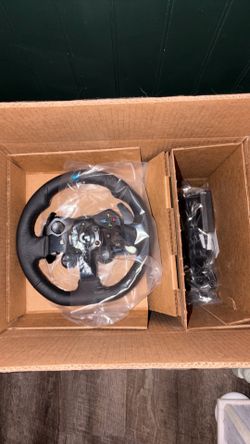 Logitech G923 Racing Wheel + Pedals (Refurbished)