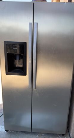 GE  Side By Side Stainless Steel Refrigerator Fridge
