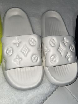 Monogram Slides