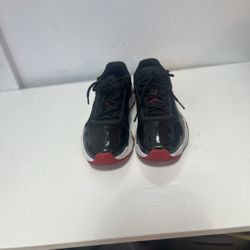 Jordan 11 CMFT Low Bred Size 8.5 Men’s 