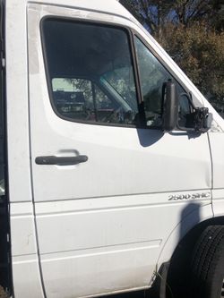 Sprinter front passager door 2002 2003 2004 2005 2006