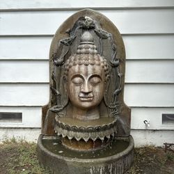 Buddha head fountain