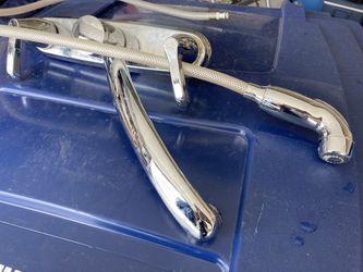 Kitchen Faucet Used Perfect Function 15 $