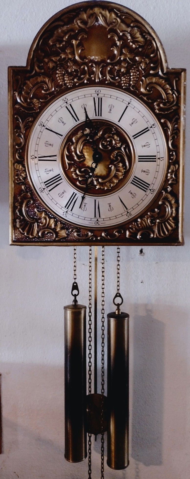 Schmeckenbecher bonging wall Clock