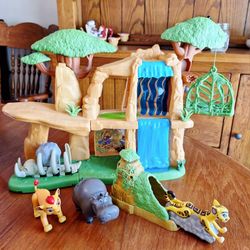 The Lion King Tree Toy With Figures