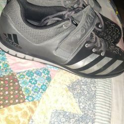 Size 13 Men Tennies 