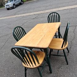 🪑 Dining Table Set – Good Condition