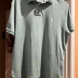 Ralph Lauren Cotton comfortable polo shirt perfect for any occasion.  Size Large