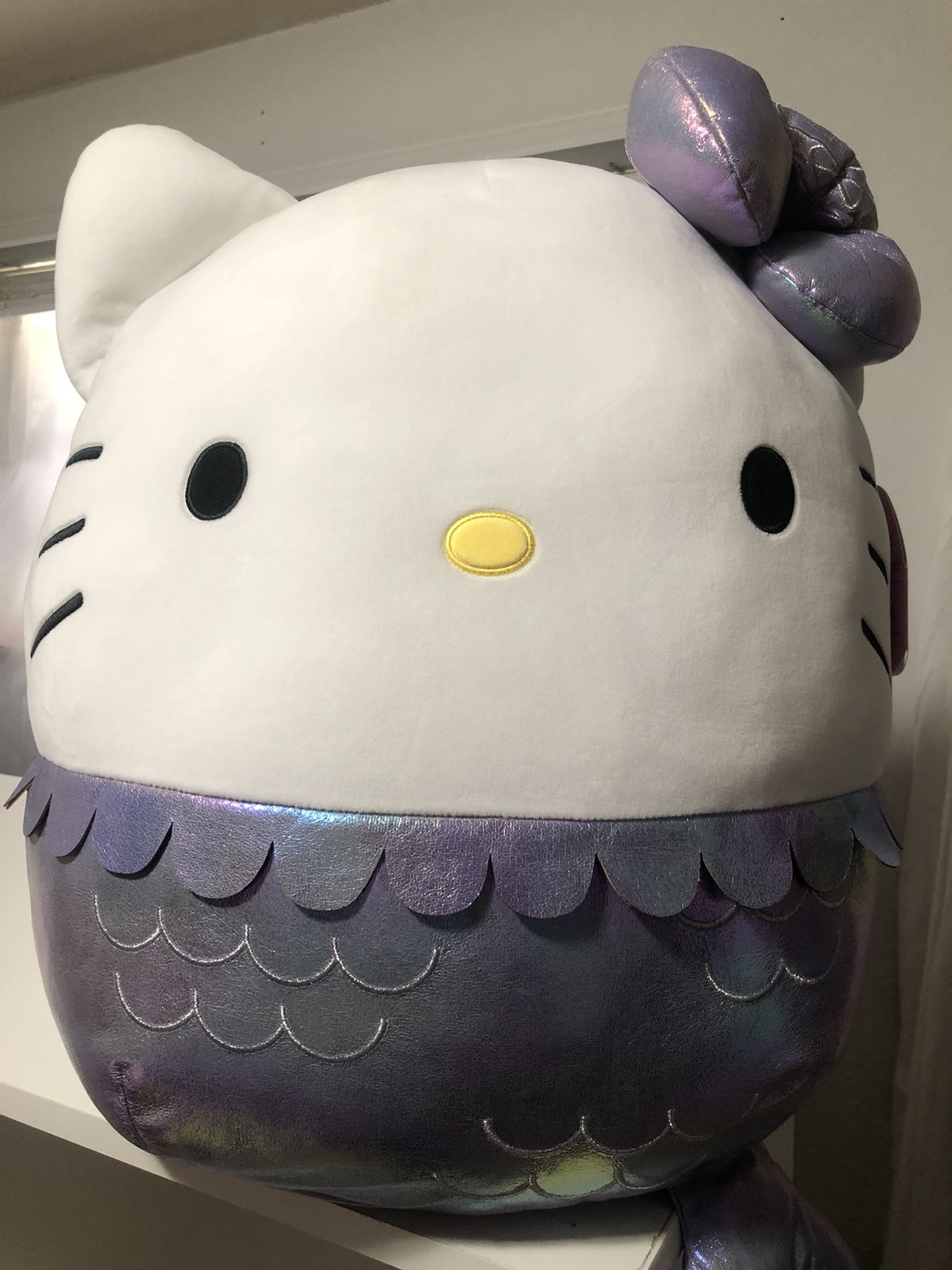 Hello Kitty Squishmellow 
