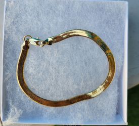 Plated gold bracelet