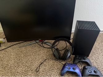 Xbox series X with AOC 240 htz Monitor 2 regular controllers and 1 elite and RIG headset