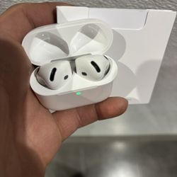 Apple AirPods 4 