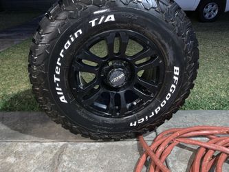 Bfgoodrich All Terrain Tire 265/75/r18 Never Used Like New