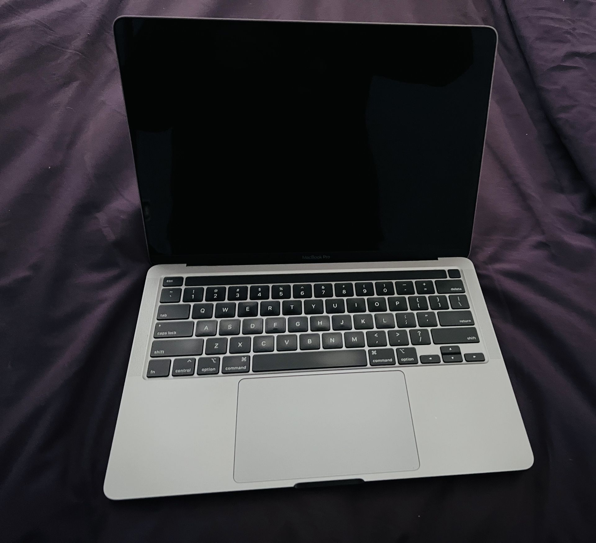 MacBook Pro 13” (2020) – i5 / 8GB / 250GB SSD – Excellent Condition