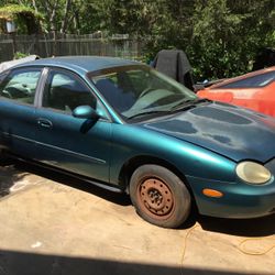 1995 Ford Taurus