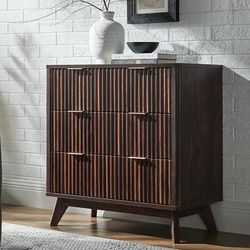 Fluted 3 Drawer Dresser, 32" Tall Modern Chest of Drawers, Curved Profile Design, Wood Drawer Organizer for Bedroom, Living Room, Hallway, 
