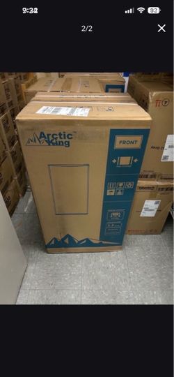 Arctic King 3.3 Cu ft Single Door Compact Refrigerator, Black