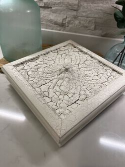 Beautiful distressed decorative box with lid