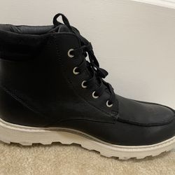 Sorel Men’s Boots (size 9 Men’s)