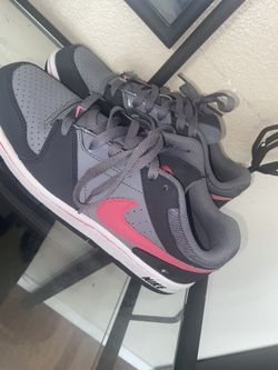 Women’s Nike size 5 1/2