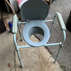 Commode For SALE!!! $15