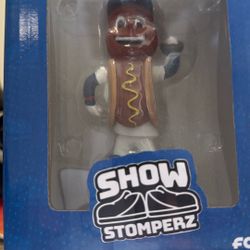 Collectible Bobble Head Dodger Dog   Only Goes Up In Value 