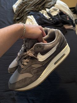Nike Air Max Premium Size 9mens