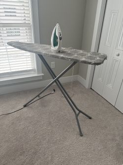 Iron + Ironing Board Set – Excellent Condition – Move Out Sale 