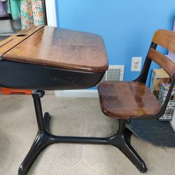 Vintage Kids Desk (PreK, K, 1st Grade)