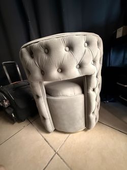 2 Accent swivel Chairs