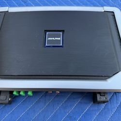 Alpine X-A90M 900 Watt Mono Amp @ 2 Ohm