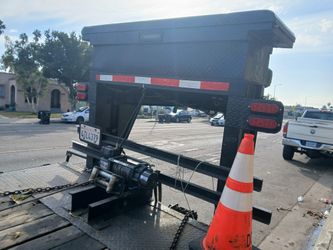 2000 Goosneck Trailer