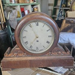 Antique Deco Collectible Clock