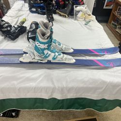 Kids Rossignol Ski Package With Boots And Bindings 
