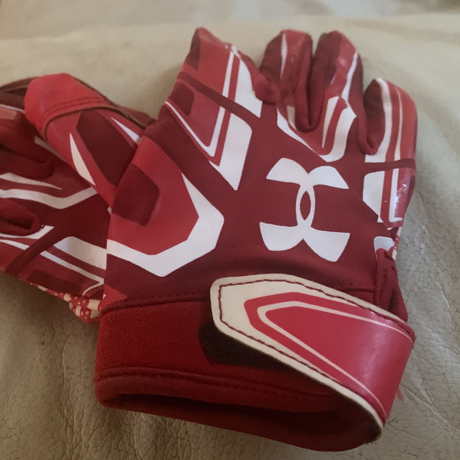 Under Armour - Youth Gloves