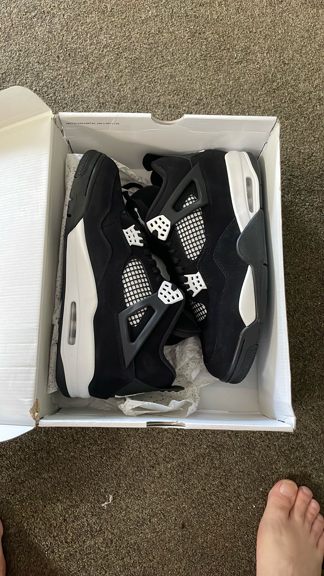 Air Jordan 4 Retro White Thunder