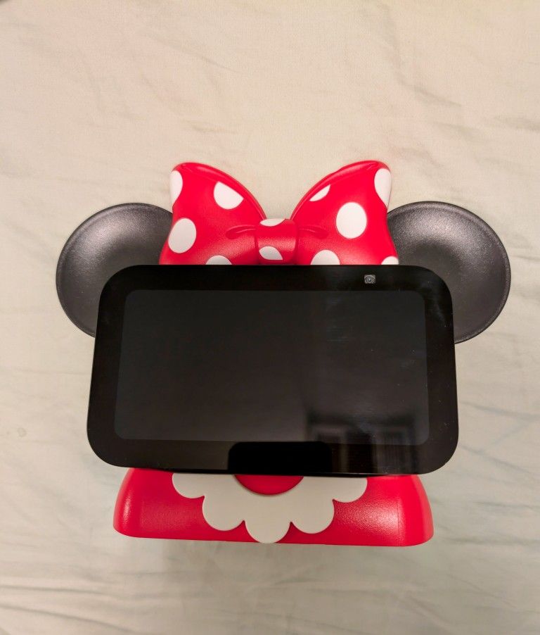 Amazon Echo Show 5 Galaxy Minnie bundle