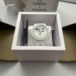 Omega x Swatch Mission to Earthphase Moonshine Gold Cold Moon – Limited Release