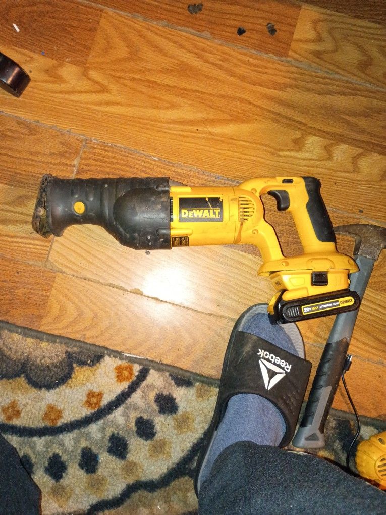 DeWalt Reciprocating Saw