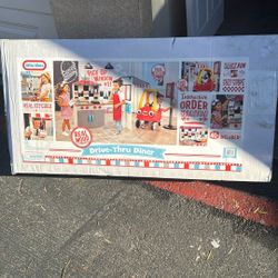 Little Tikes Drive Thru Diner